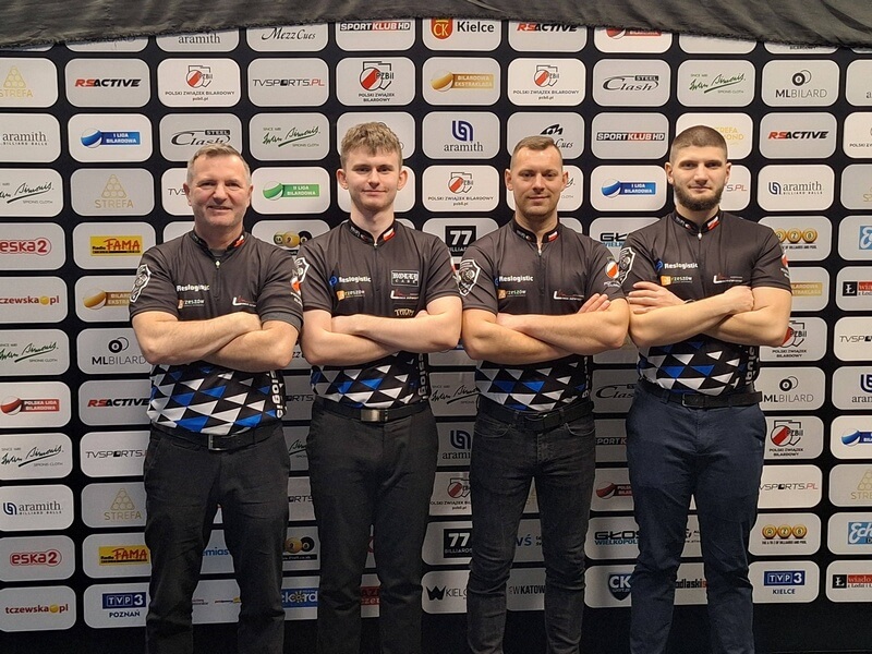 Na zdjęciu ekipa Reslogistic Trójkąt Rzeszów